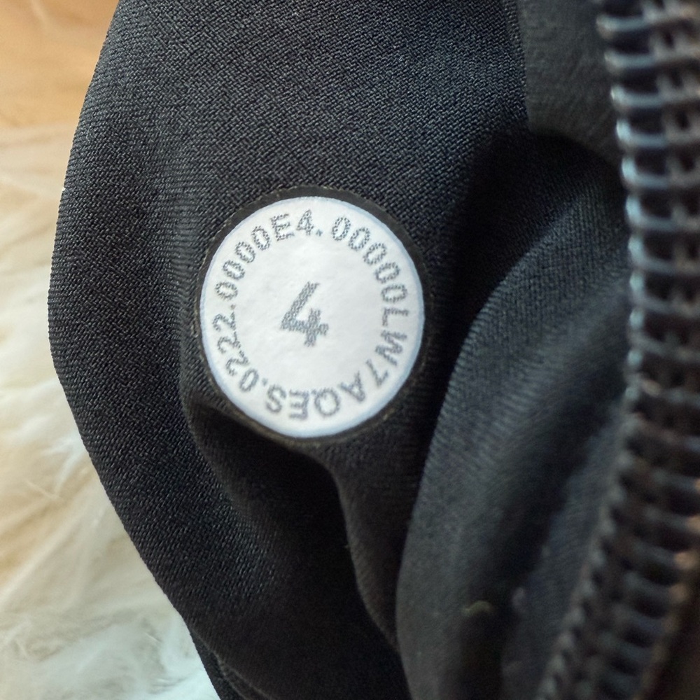 Lululemon | Track That Short | Black | Size 4 - Picture 6 of 7